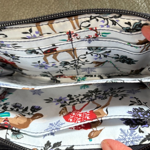 Vera Bradley merry mischief snow day  in RFID Turnlock wallet - Picture 3 of 8